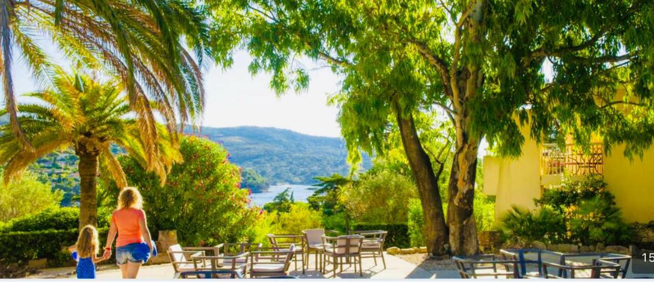 Ferienwohnung Mazet « Domaine De La Pinede » Le Lavandou Exterior foto